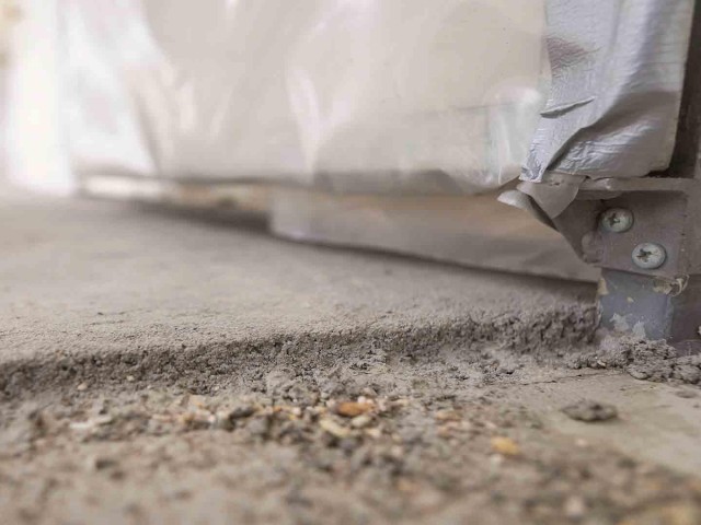 WEG im Eichholz Detailaufnahme Geländerstütze Einsatzgebiet Balkon